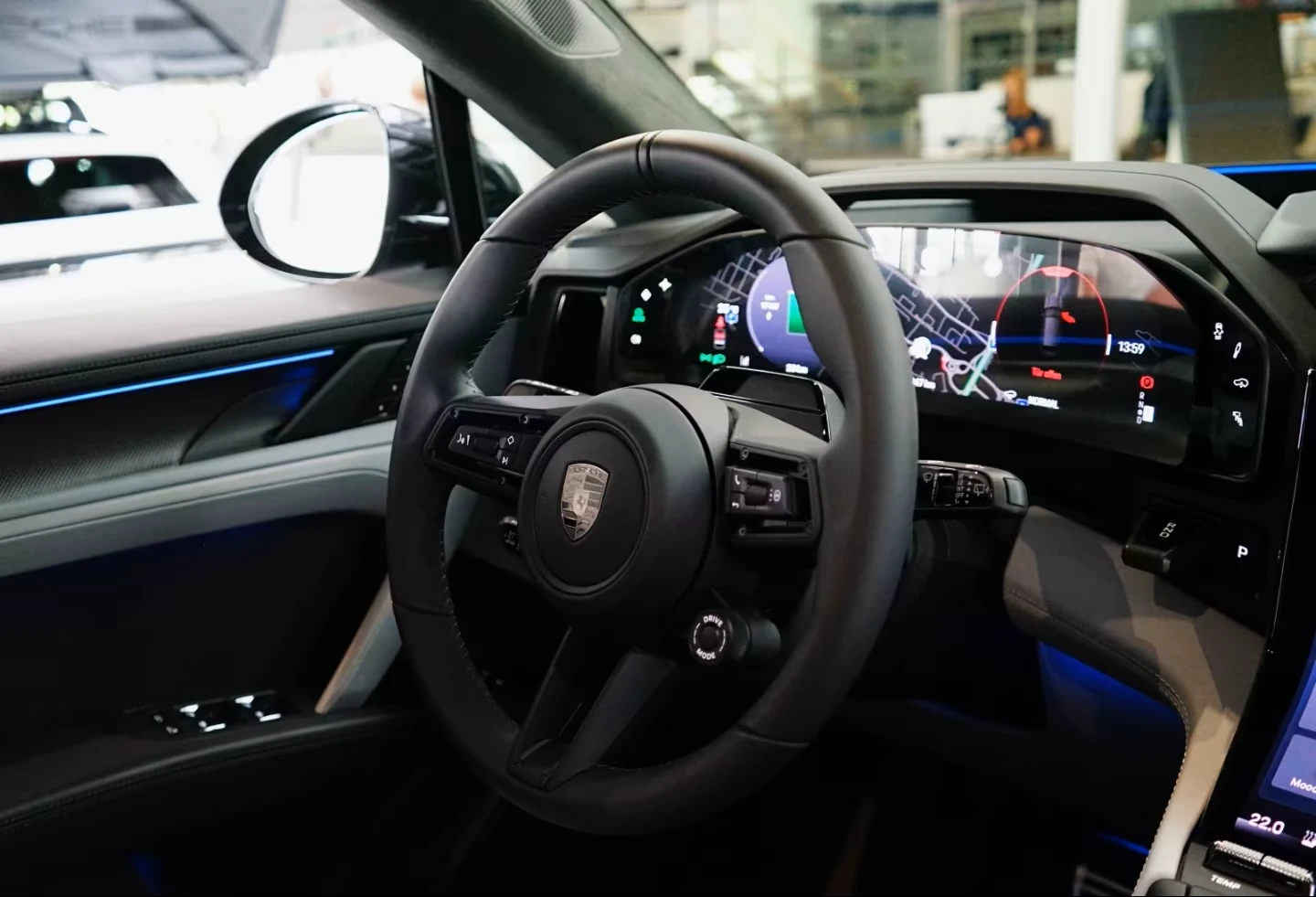 Porsche Cayenne TURBO* ELECTRIC* BURM* PANO* DISTR* KEYLESS* HUD* , снимка 7 - Автомобили и джипове - 55098405