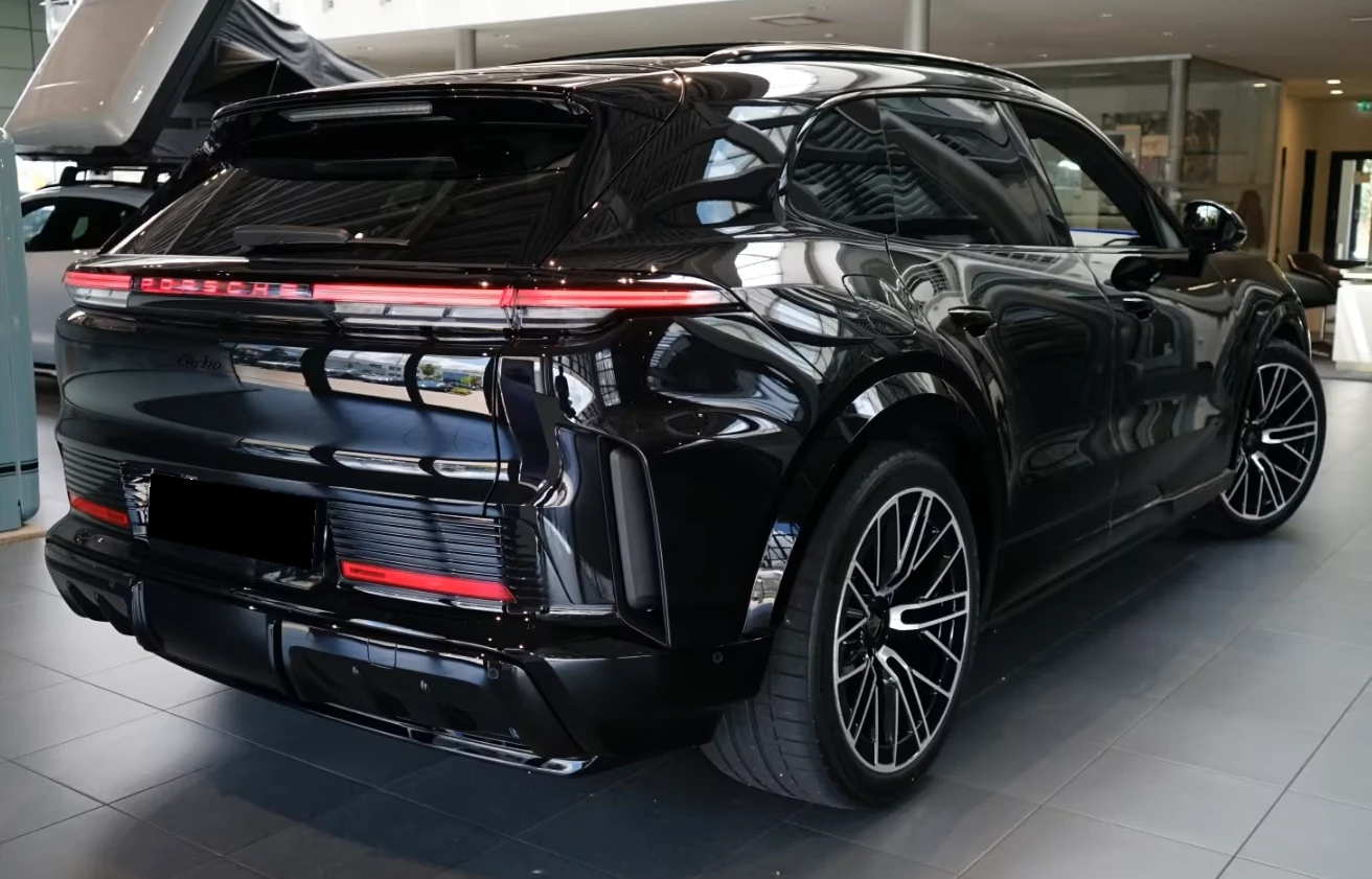 Porsche Cayenne TURBO* ELECTRIC* BURM* PANO* DISTR* KEYLESS* HUD* , снимка 3 - Автомобили и джипове - 55098405