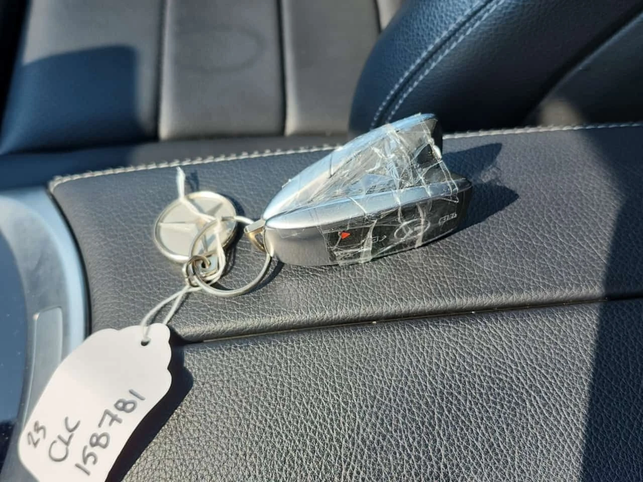 Mercedes-Benz GLC 300 BURMESTER * PANO * KEYLESS *  ПОДГРЕВИ * CARFAX, снимка 8 - Автомобили и джипове - 55287975