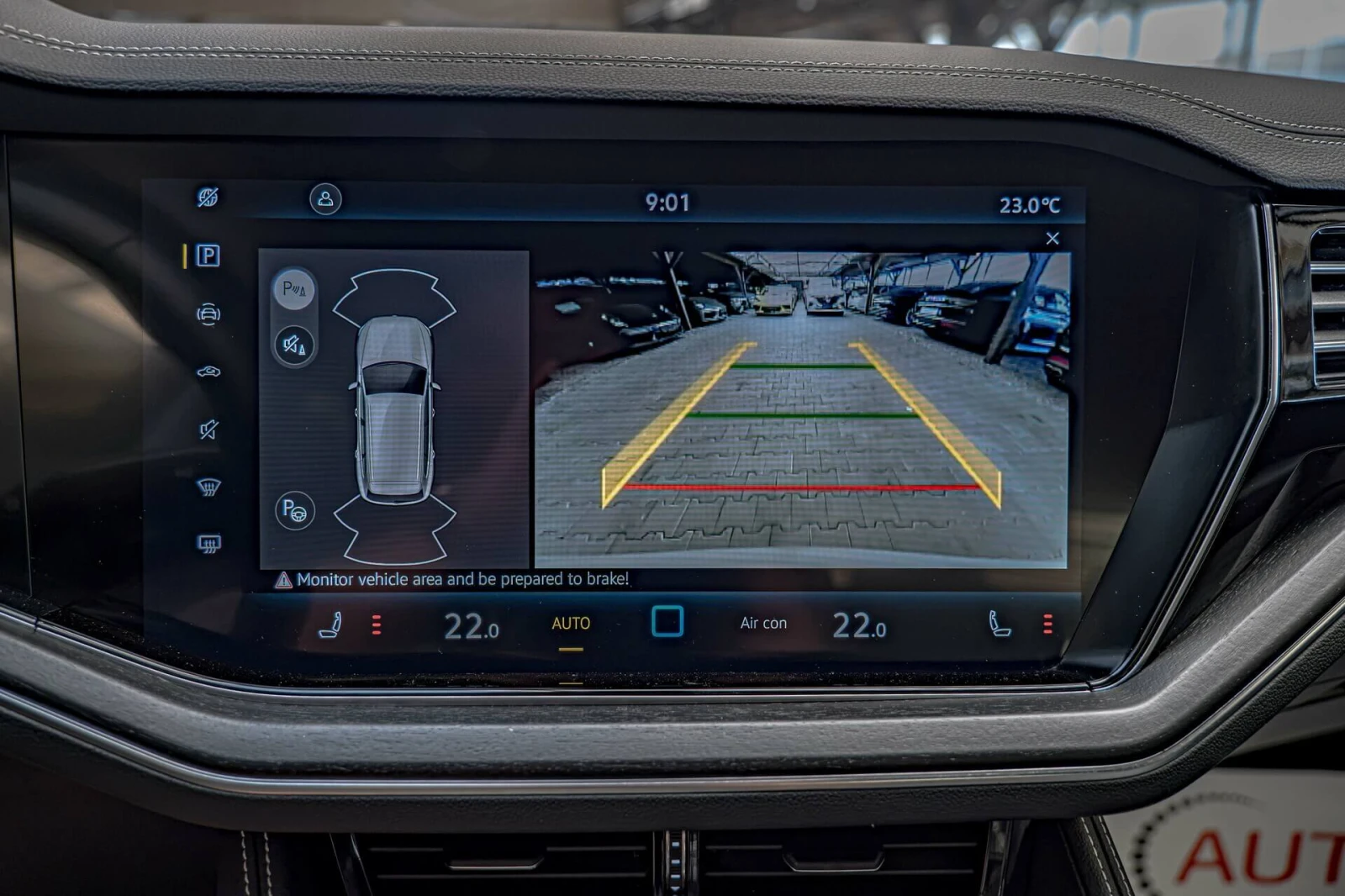 VW Touareg 3.0TDI/4Motion/Virtual/Камера/Подгрев, снимка 13 - Автомобили и джипове - 55373073