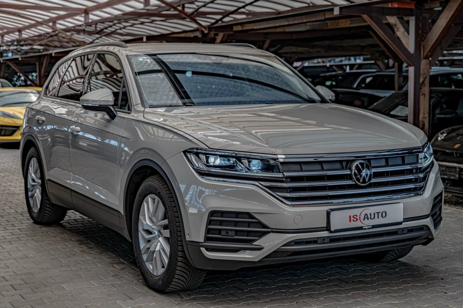 VW Touareg 3.0TDI/4Motion/Virtual/Камера/Подгрев, снимка 3 - Автомобили и джипове - 55373073