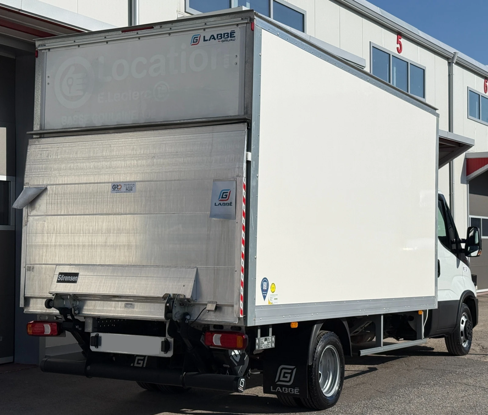 Iveco Daily 3.0 35c16 Наличен, снимка 5 - Бусове и автобуси - 54830237