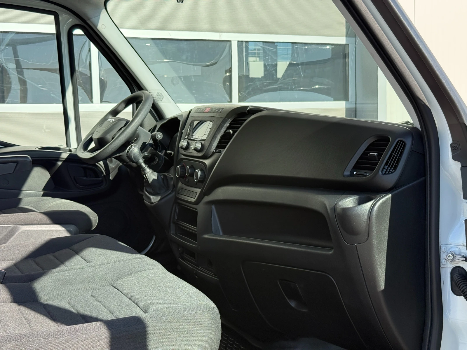 Iveco Daily 3.0 35c16 Наличен, снимка 13 - Бусове и автобуси - 54830237
