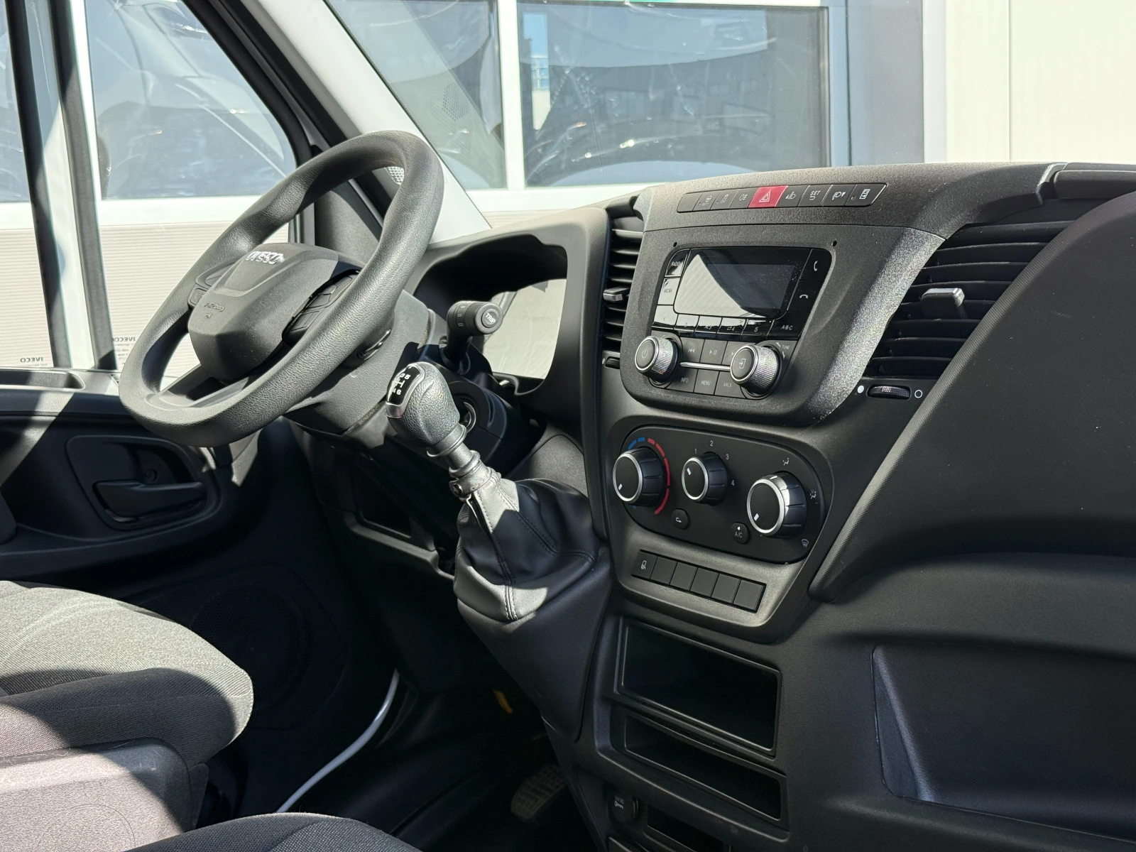 Iveco Daily 3.0 35c16 Наличен, снимка 10 - Бусове и автобуси - 54830237
