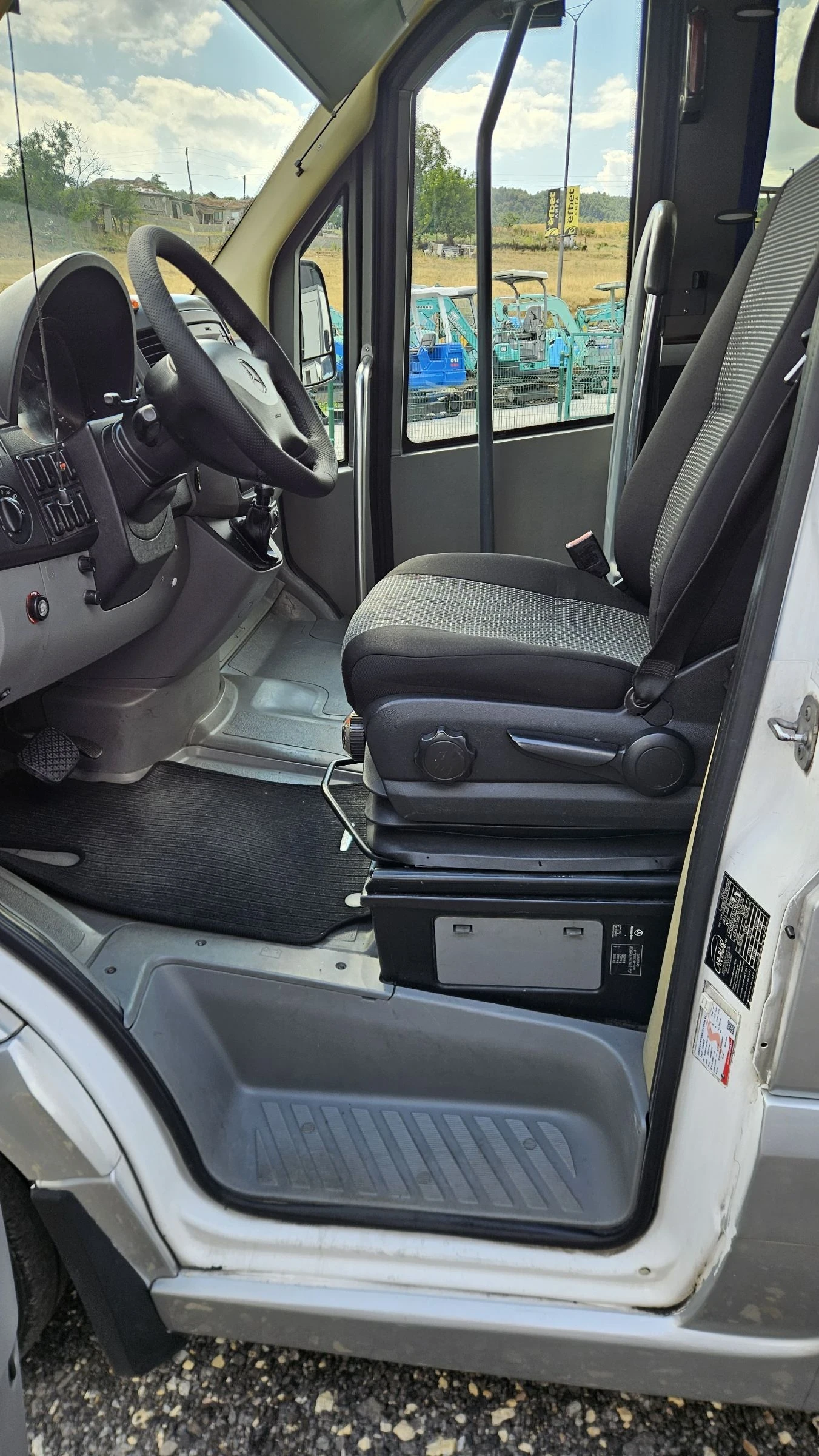 Mercedes-Benz Sprinter 519 SPICA, 24 места, двоен климатик, снимка 7 - Бусове и автобуси - 55237513