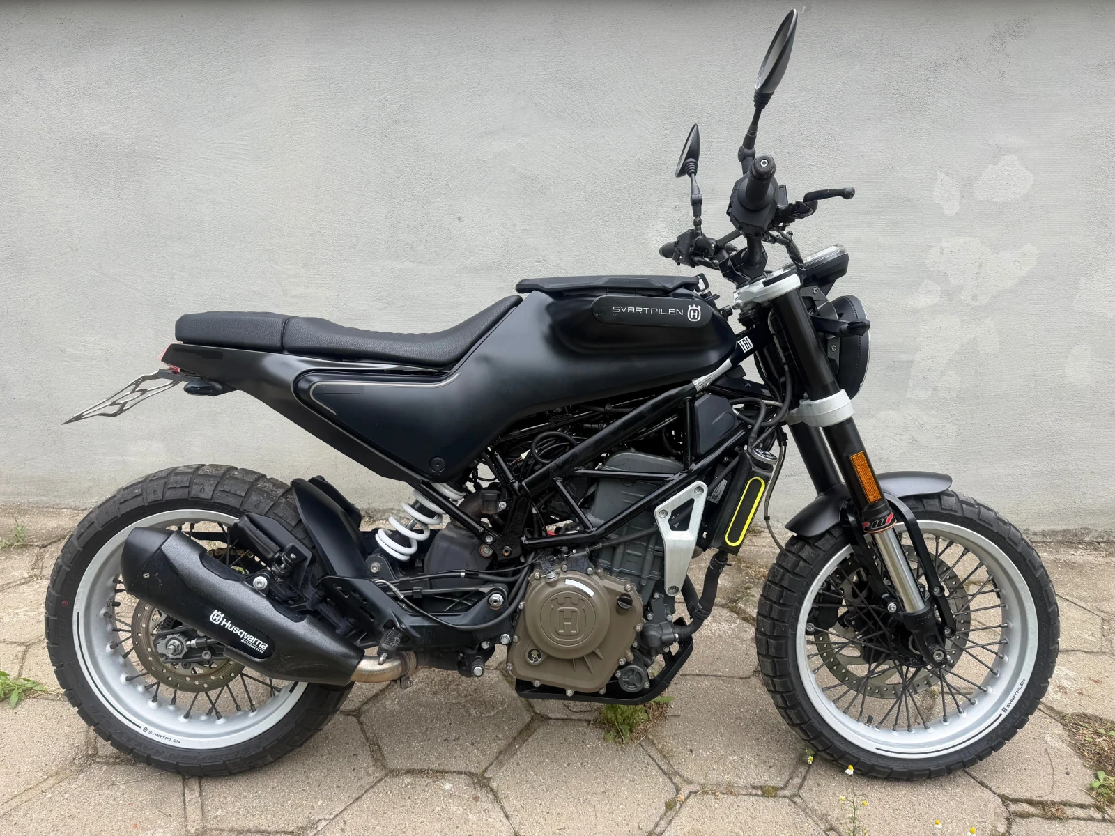 Husqvarna Svartpilen 401, снимка 2 - Мотоциклети и мототехника - 54585949