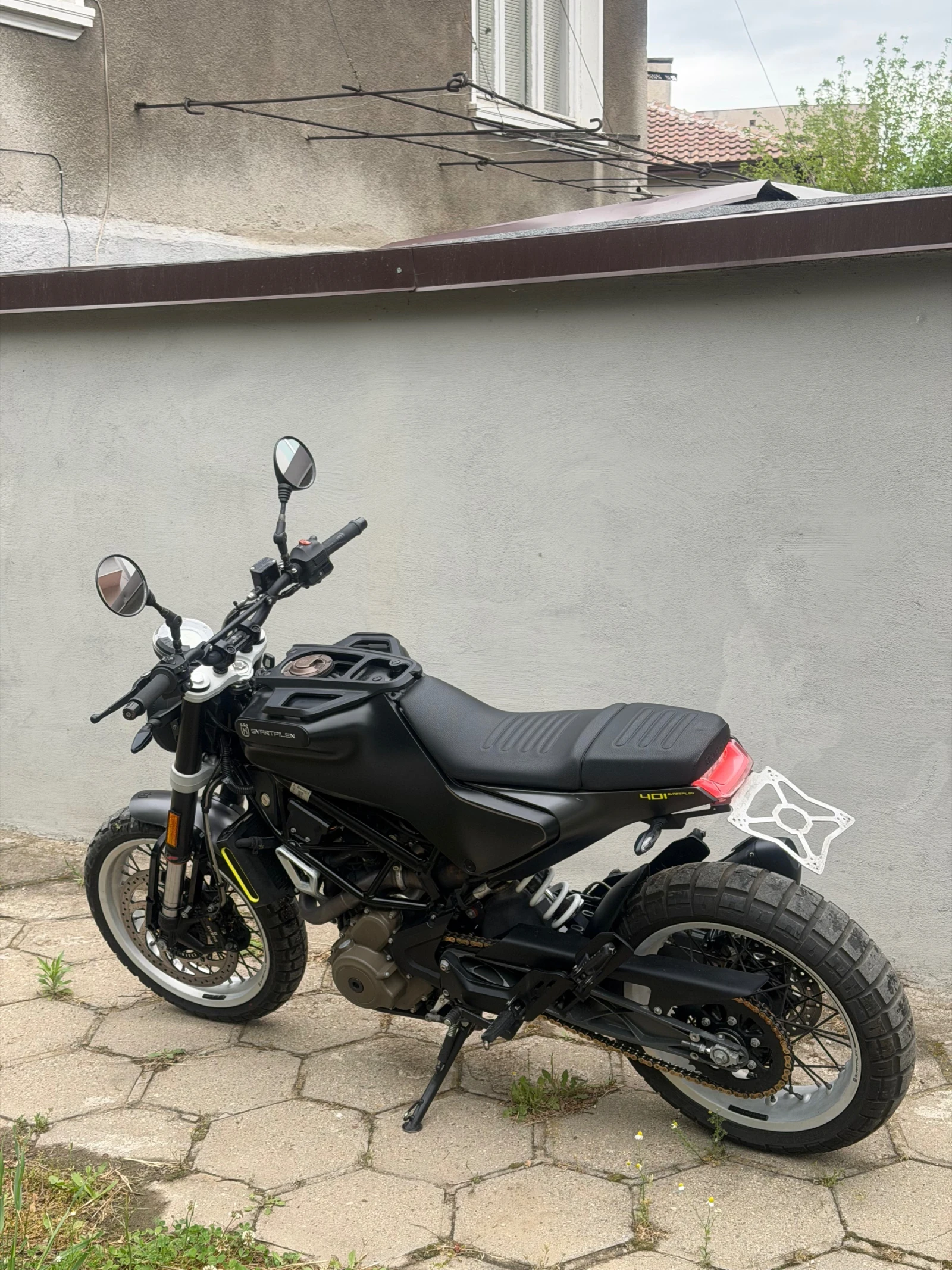 Husqvarna Svartpilen 401, снимка 4 - Мотоциклети и мототехника - 54585949