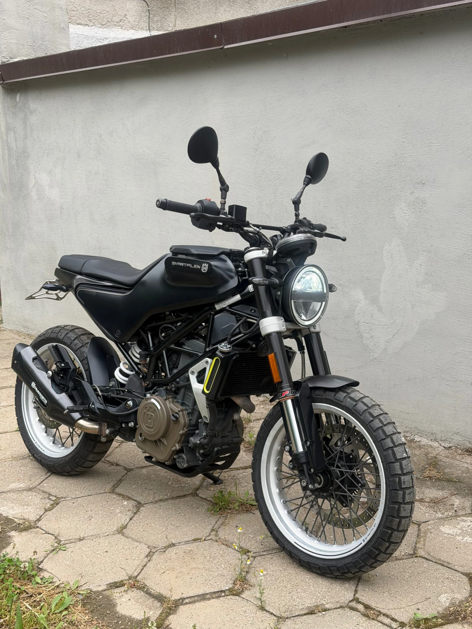 Husqvarna Svartpilen 401
