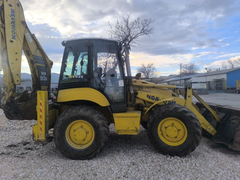 Багер Komatsu WB93S, снимка 2 - Индустриална техника - 52969865