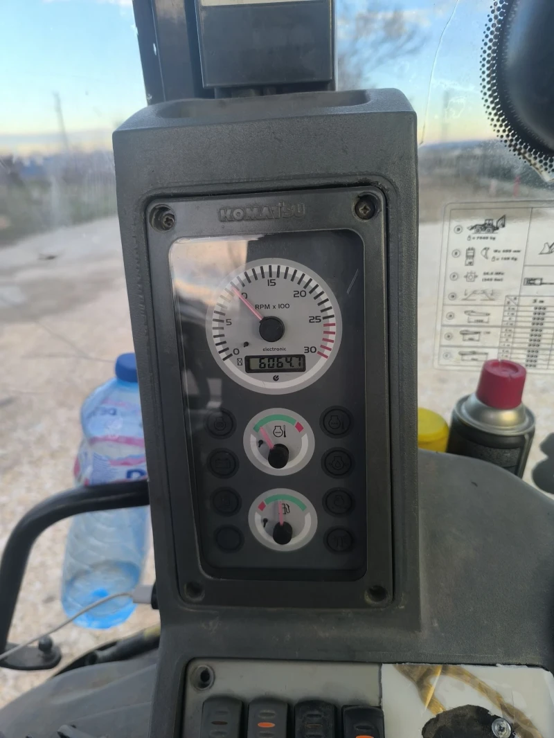 Багер Komatsu WB93S, снимка 13 - Индустриална техника - 52969865