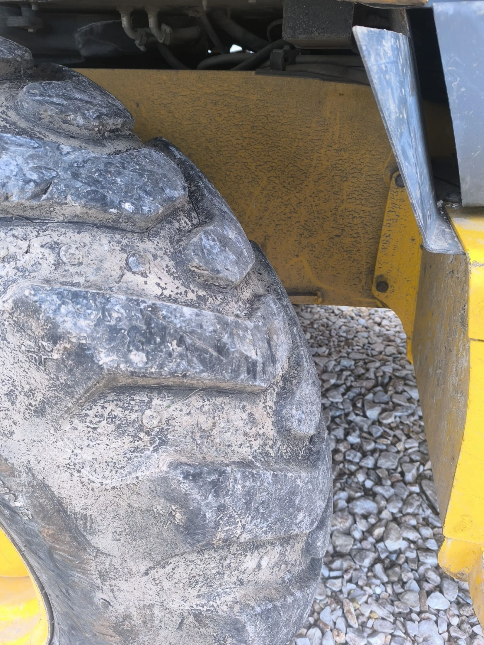 Багер Komatsu WB93S - изображение 10