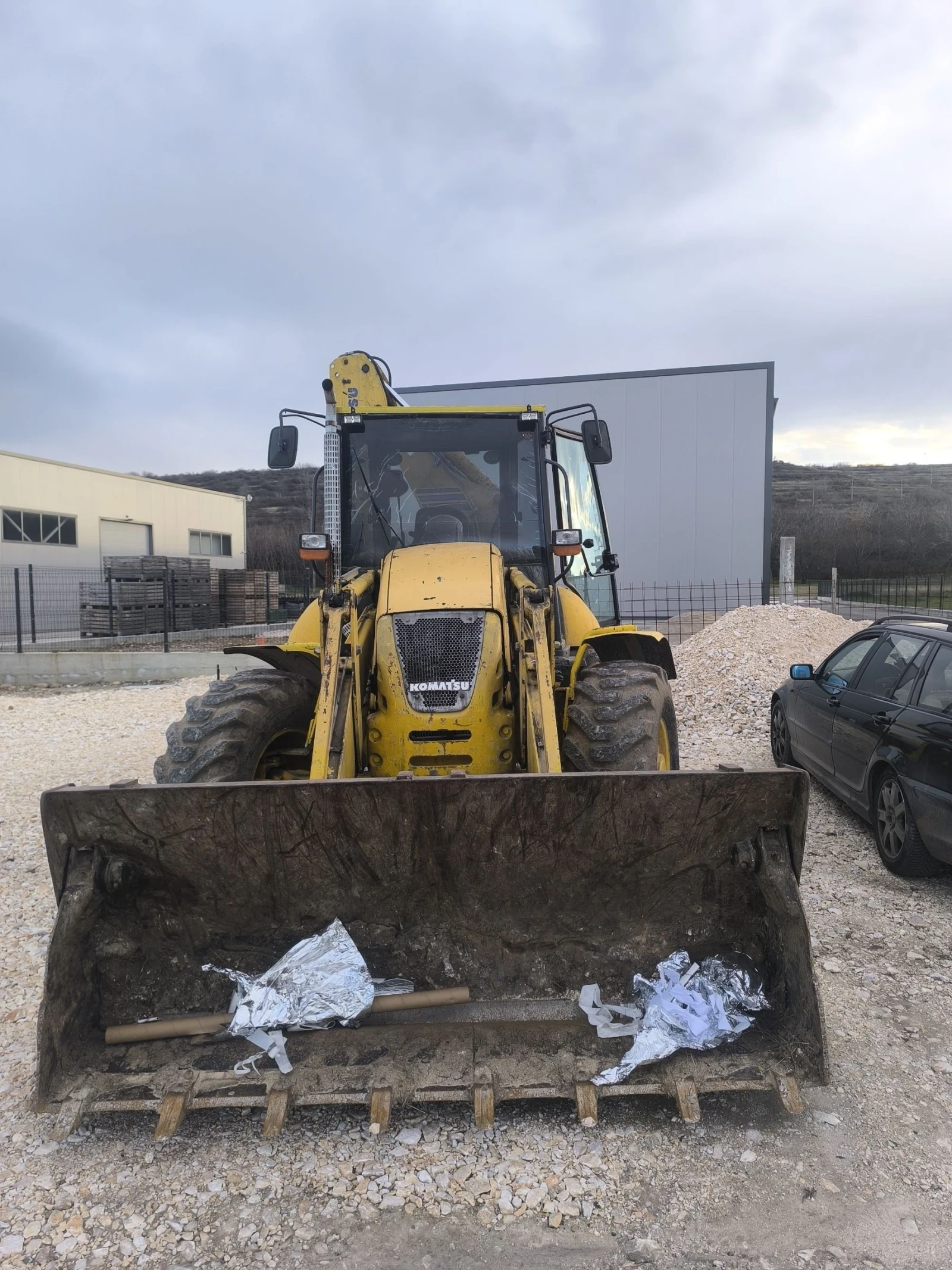 Багер Komatsu WB93S - изображение 3