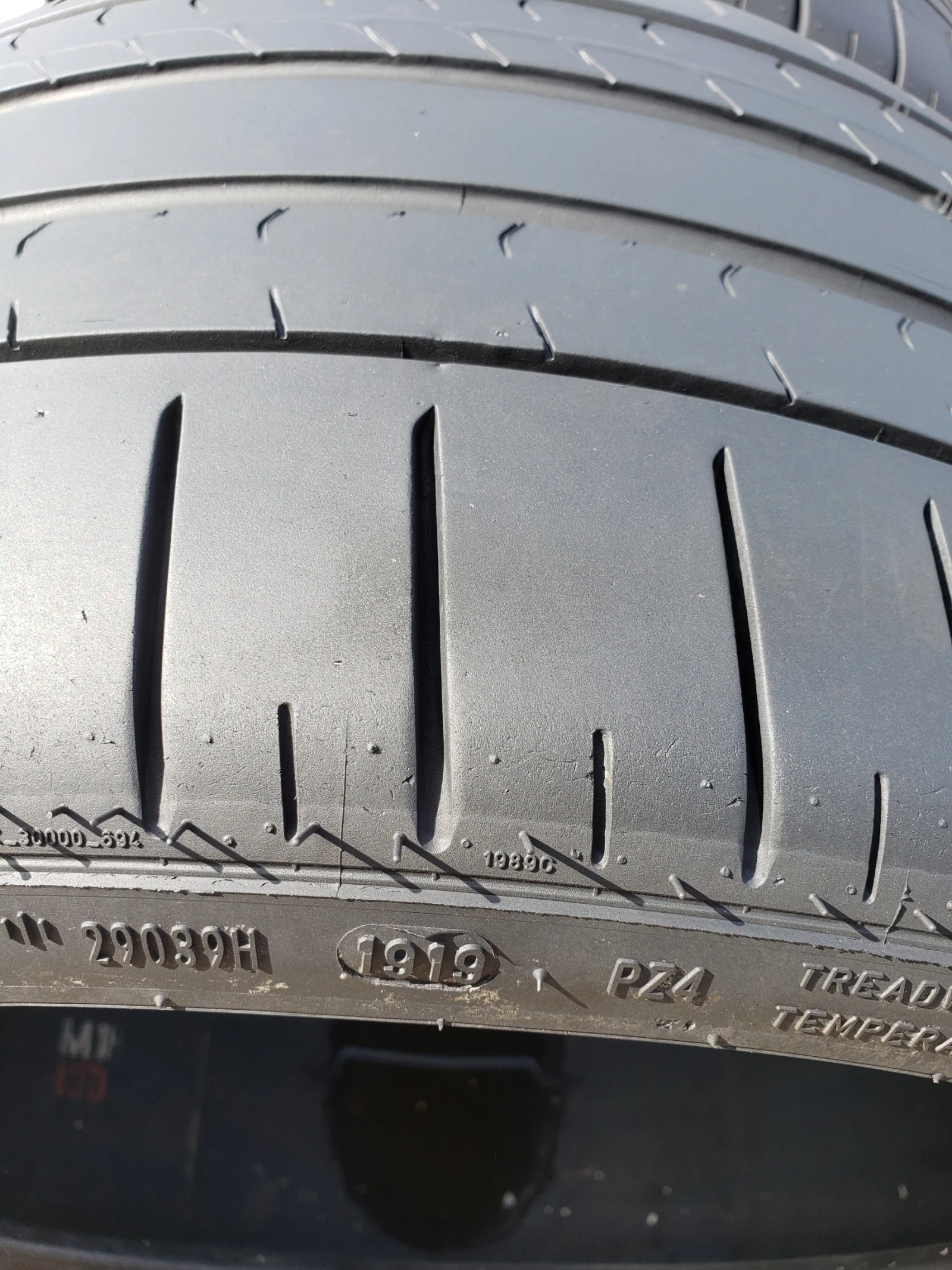 Гуми Летни 285/25R20, снимка 5 - Гуми и джанти - 53809036