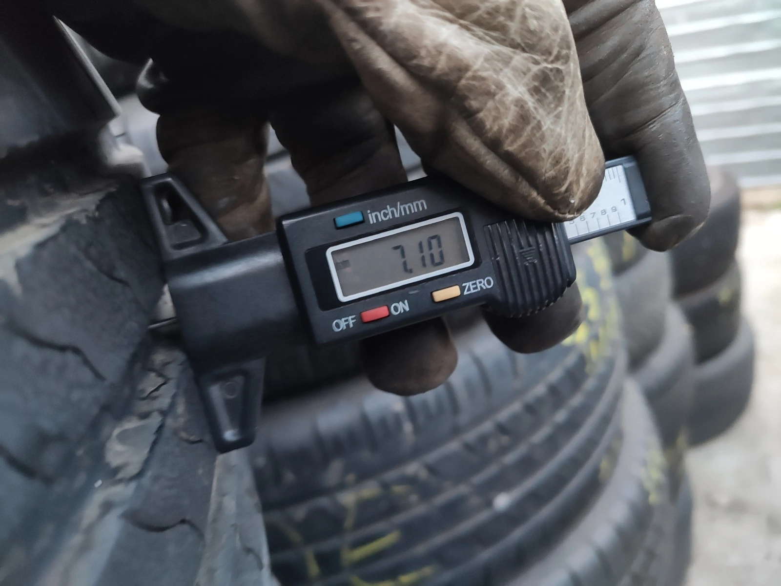 Гуми Летни 215/55R17, снимка 6 - Гуми и джанти - 55581731