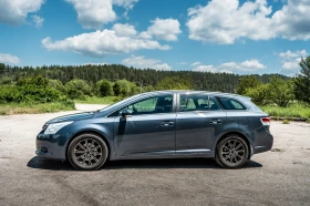 Toyota Avensis 2.2 D-4D, снимка 1