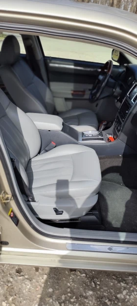 Chrysler 300c Hemi - 6999 € / 13688.85 лв. - 18152298 7