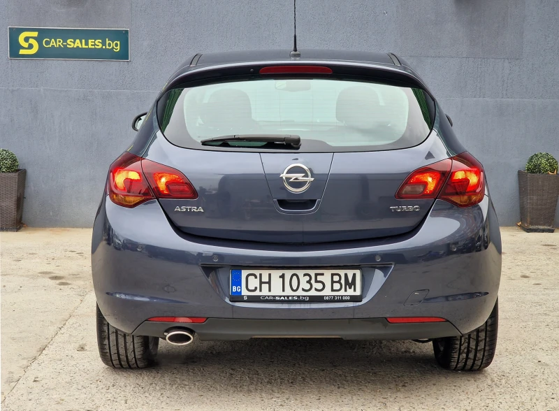 Opel Astra 1.6 Turbo, снимка 7 - Автомобили и джипове - 48250693