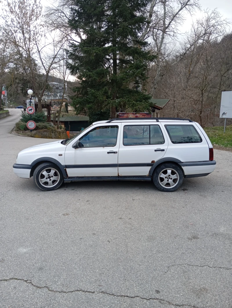 VW Golf 1.9tdi, снимка 2 - Автомобили и джипове - 49225889