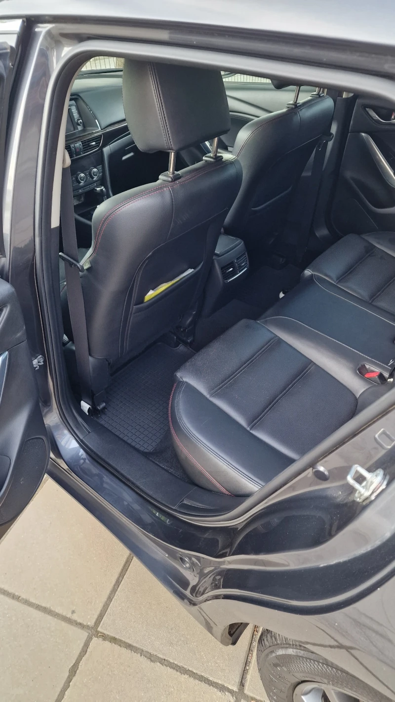 Mazda 6 Skyactive 2.2D Всички екстри, снимка 9 - Автомобили и джипове - 52284523