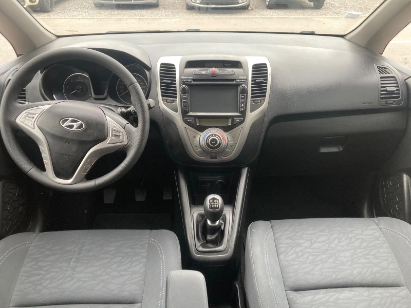 Hyundai Ix20, снимка 12 - Автомобили и джипове - 51380376