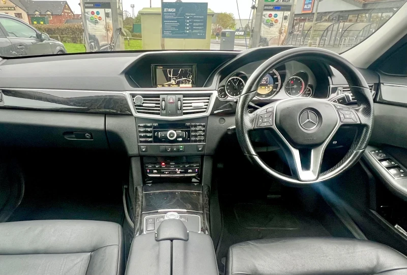 Mercedes-Benz E 220  BlueEFFICIENCY  W212