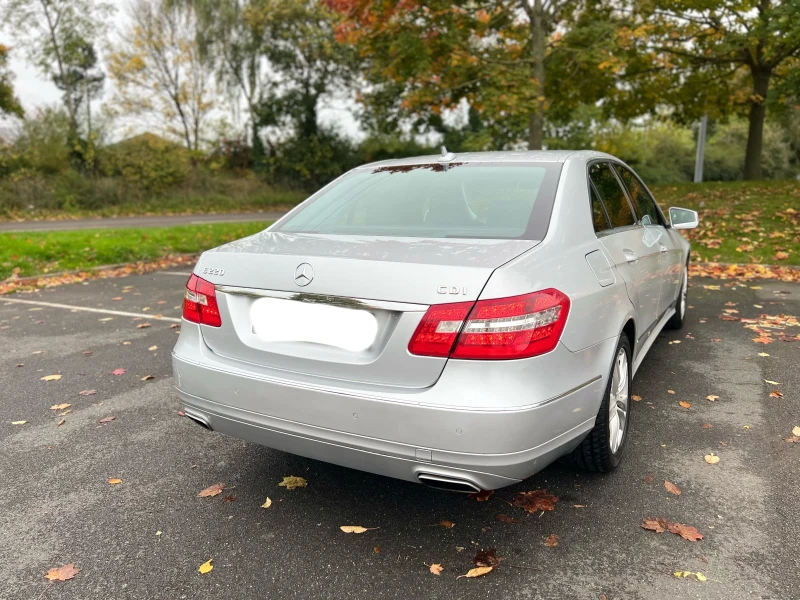 Mercedes-Benz E 220  BlueEFFICIENCY  W212, снимка 11 - Автомобили и джипове - 52173325