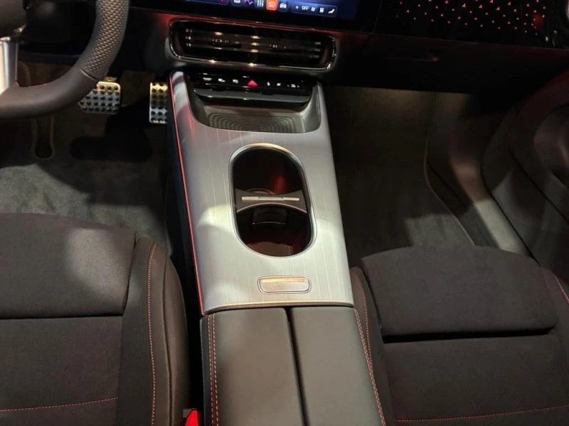 Mercedes-Benz CLA 250 + EQ* AMG* MEMORY* DISTR* CAM* LED* , снимка 10 - Автомобили и джипове - 52064035