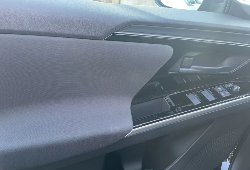 Toyota bZ4X BEV/205HP/COMFORT/FWD/CAM/NAVI/LED/KLESS/522g, снимка 11 - Автомобили и джипове - 52234819