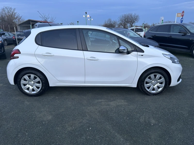 Peugeot 208 1.2* STYLE* FACE* EURO6, снимка 6 - Автомобили и джипове - 52555302