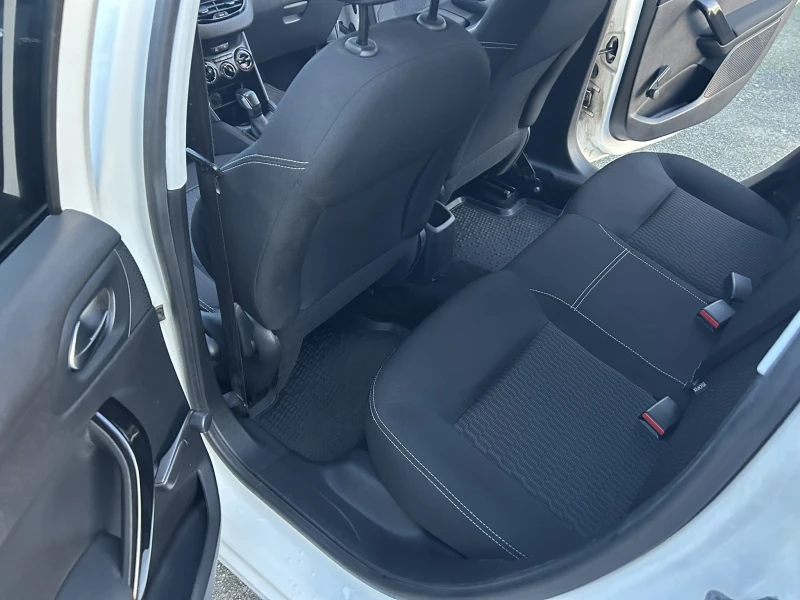 Peugeot 208 1.2* STYLE* FACE* EURO6, снимка 10 - Автомобили и джипове - 52555302