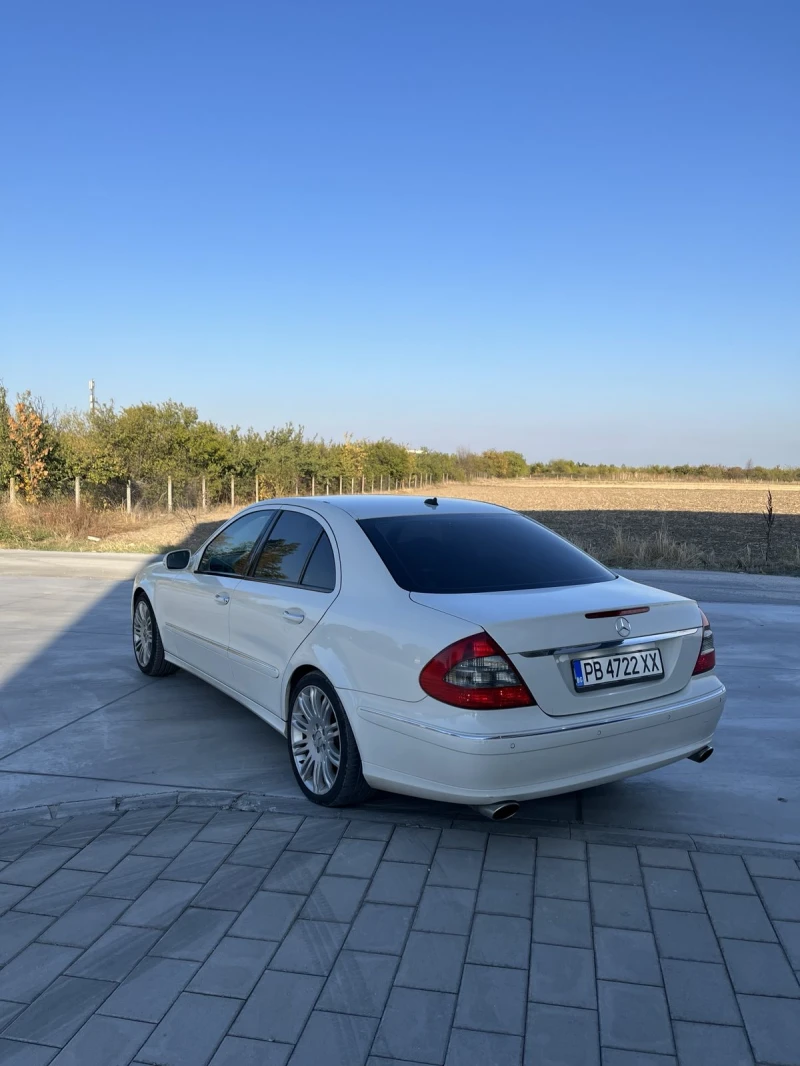 Mercedes-Benz E 200 EVO ELEGANCE, снимка 7 - Автомобили и джипове - 52851067