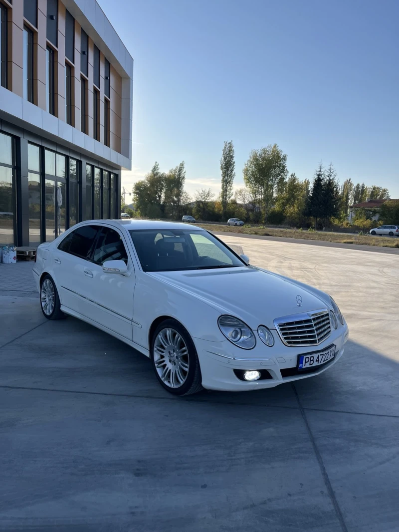 Mercedes-Benz E 200 EVO ELEGANCE, снимка 3 - Автомобили и джипове - 52851067