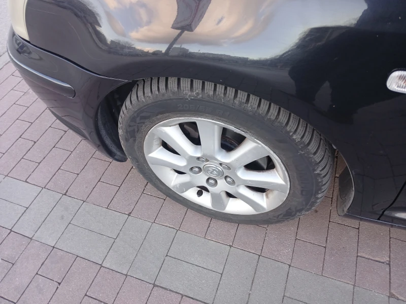 Toyota Avensis 2.2 D 4 D, снимка 6 - Автомобили и джипове - 52945124