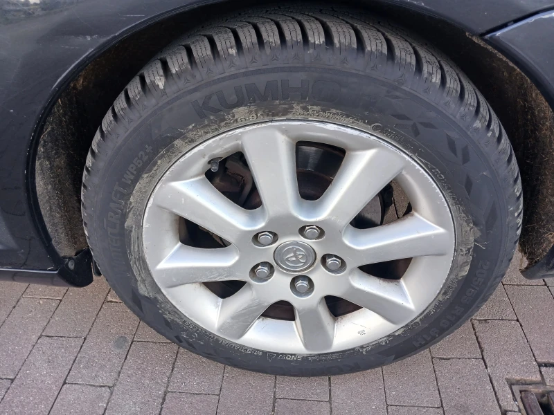 Toyota Avensis 2.2 D 4 D, снимка 5 - Автомобили и джипове - 52945124