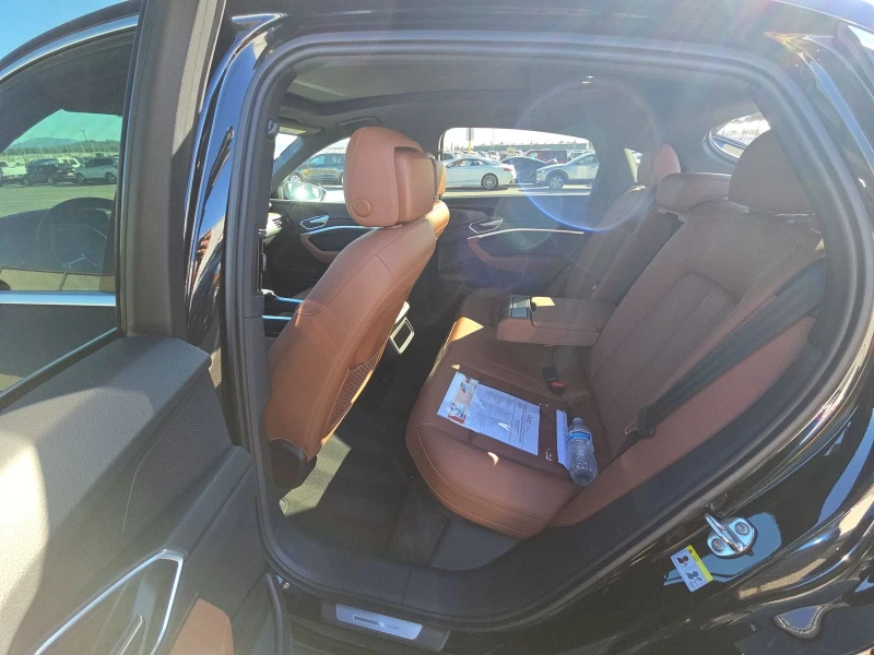 Audi E-Tron Sportback S line Premium Plus , снимка 11 - Автомобили и джипове - 53282425