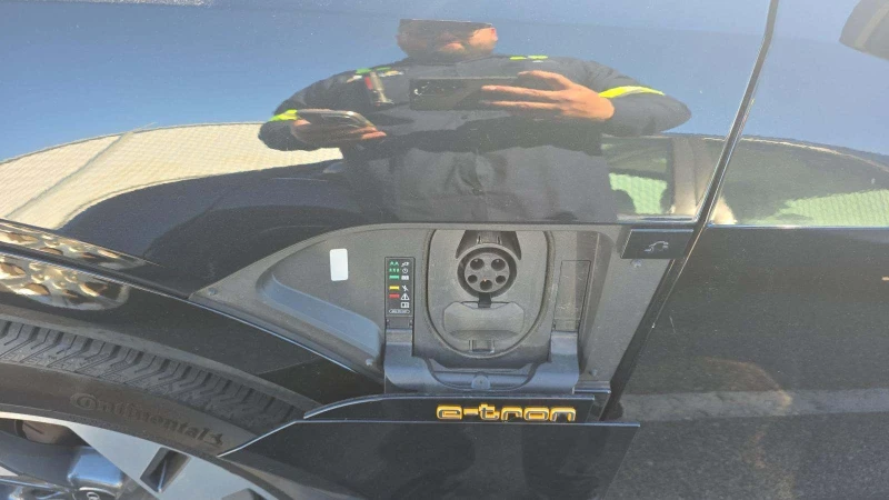 Audi E-Tron Sportback S line Premium Plus , снимка 17 - Автомобили и джипове - 53282425