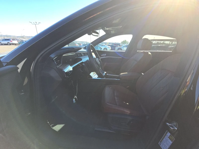 Audi E-Tron Sportback S line Premium Plus , снимка 5 - Автомобили и джипове - 53282425