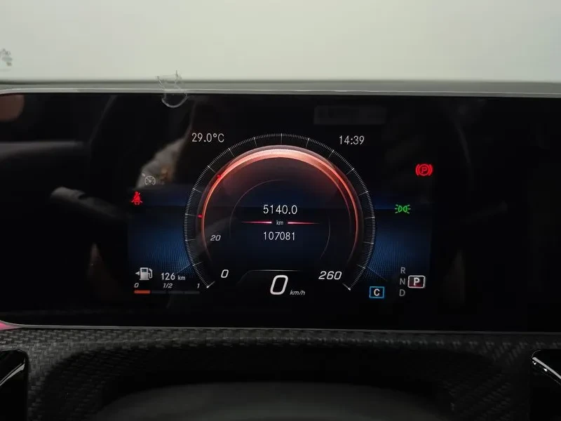 Mercedes-Benz A 220 Седан, снимка 7 - Автомобили и джипове - 54773721