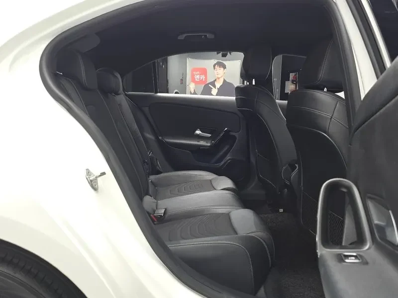 Mercedes-Benz A 220 Седан, снимка 10 - Автомобили и джипове - 54773721