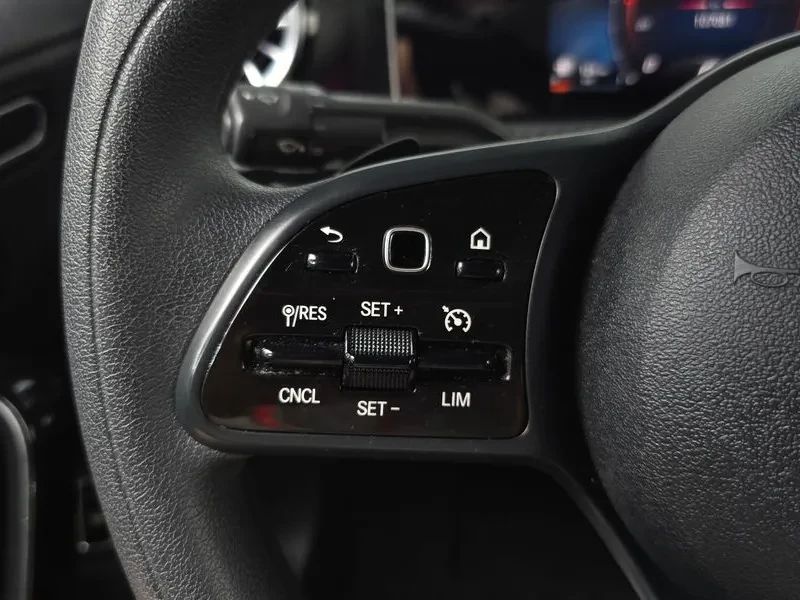 Mercedes-Benz A 220 Седан, снимка 12 - Автомобили и джипове - 54773721