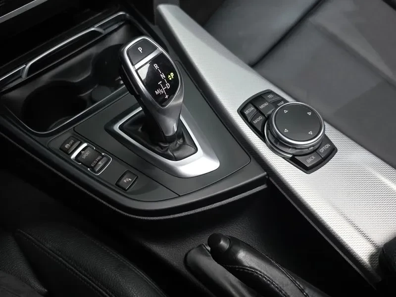 BMW 320 i M Sports - САМО 30% АВАНС, снимка 9 - Автомобили и джипове - 55896878