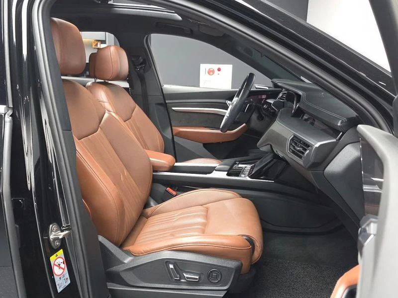 Audi E-Tron 55 Quattro| 408к.с., снимка 11 - Автомобили и джипове - 56009566