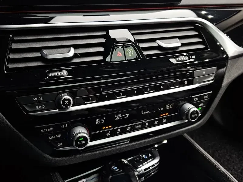 BMW 520 I LUXURY| DISTRONIC| �������| HEAD UP DISPLAY | Mobile.bg � ����������� 16
