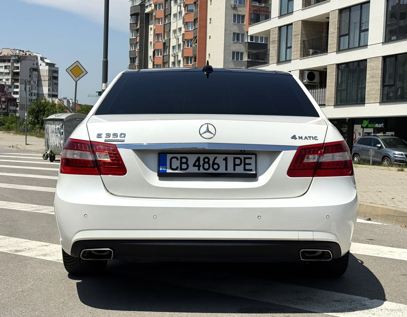 Mercedes-Benz E 350 Подгр.волан/AMG пакет/Панорама - изображение 2