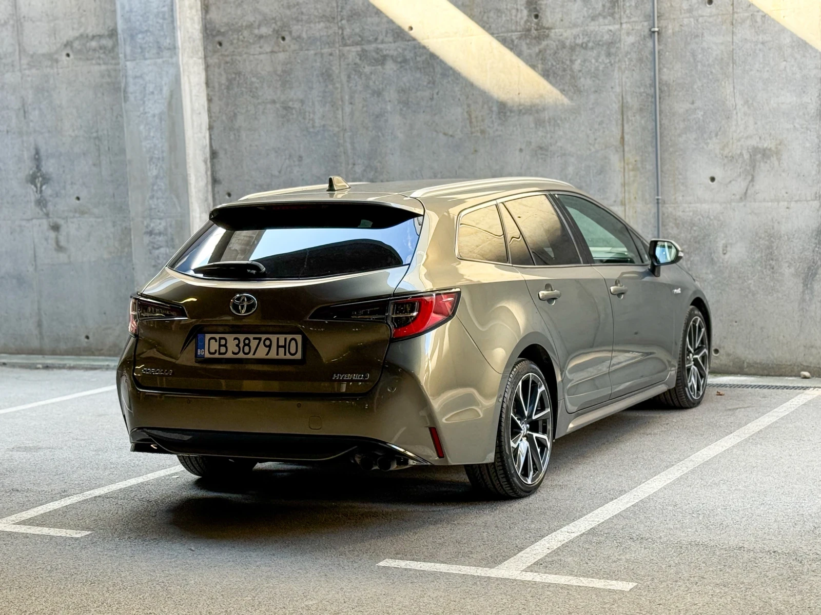 Toyota Corolla 2.0 Hybrid/Гаранция/ Обслужена/Лизинг - изображение 3