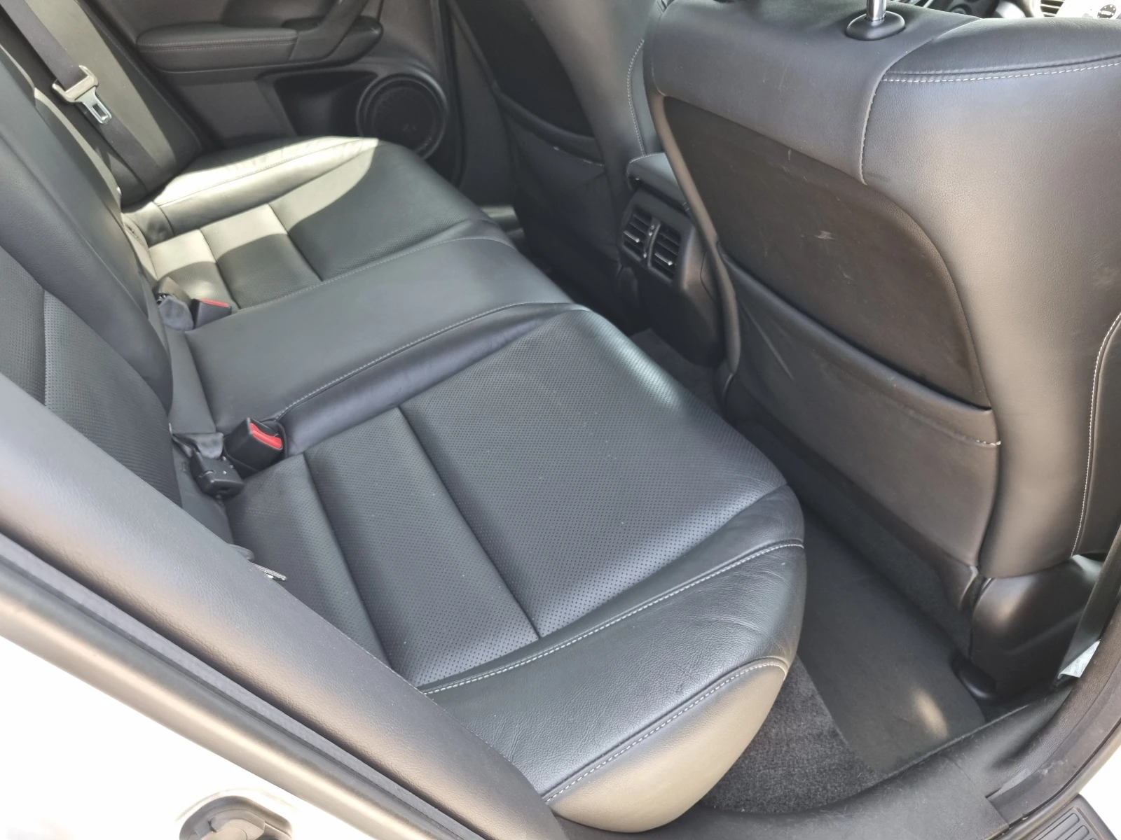 Honda Accord 2.4 201 k.c Executive Advanced Safety ШВЕЙЦАРИЯ    - изображение 9
