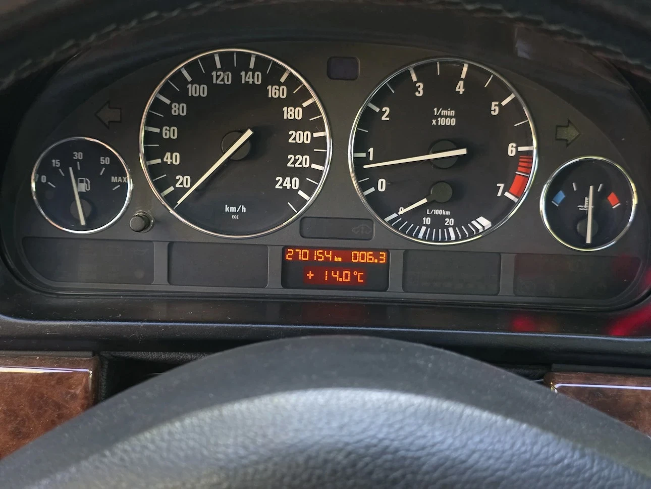 BMW 523 523i - изображение 10