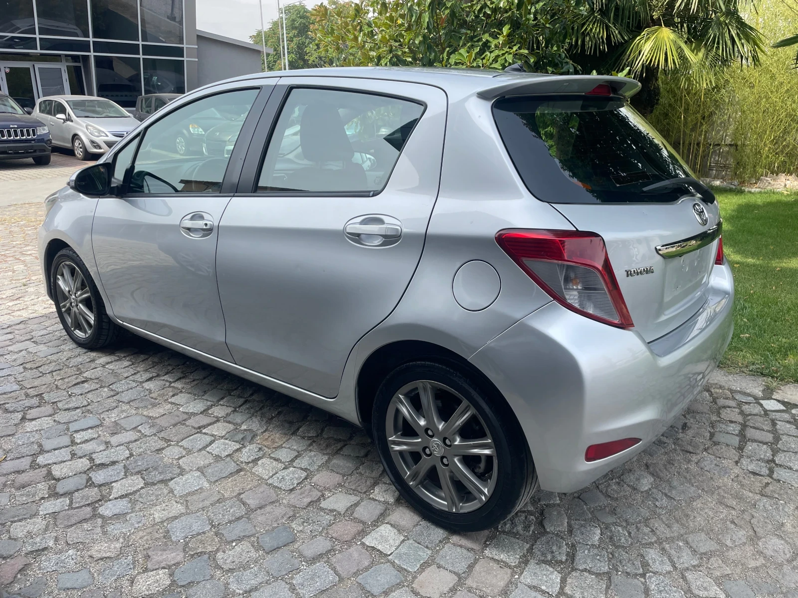 Toyota Yaris 1.3i ГАЗ КАМЕРА - изображение 4