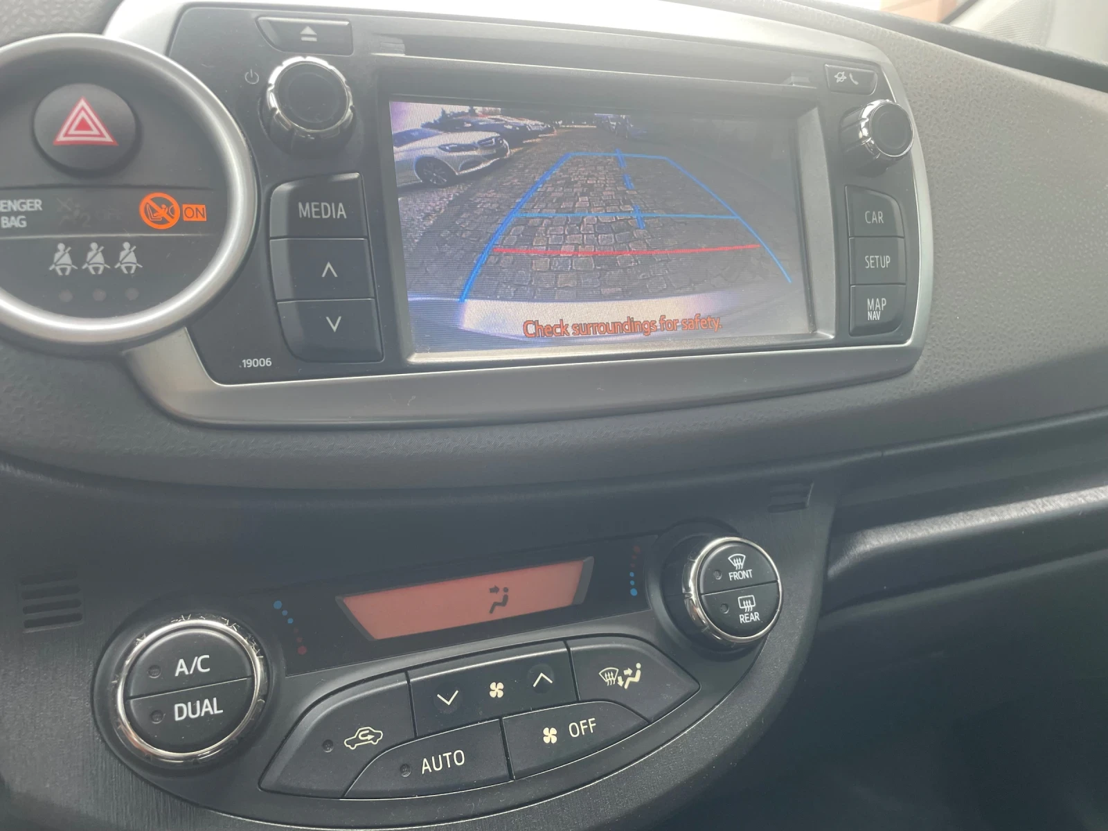 Toyota Yaris 1.3i ГАЗ КАМЕРА | Mobile.bg — изображение 15