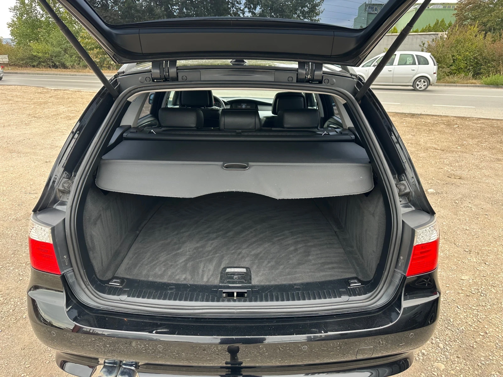 BMW 525 3.0i ! xDrive! Face! Led! Dynamic Xenon! Automatic | Mobile.bg   16